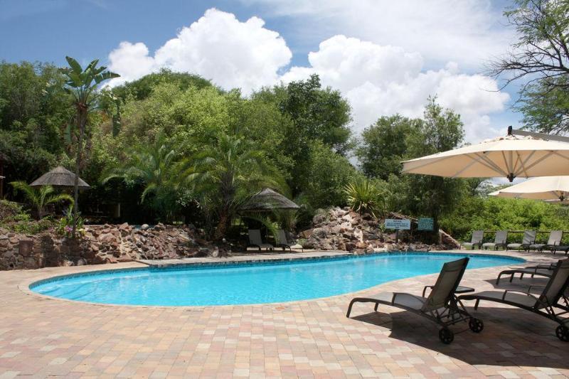 Cresta Mowana Safari Lodge Kasane Bagian luar foto