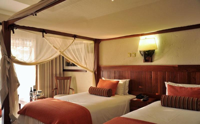 Cresta Mowana Safari Lodge Kasane Bagian luar foto