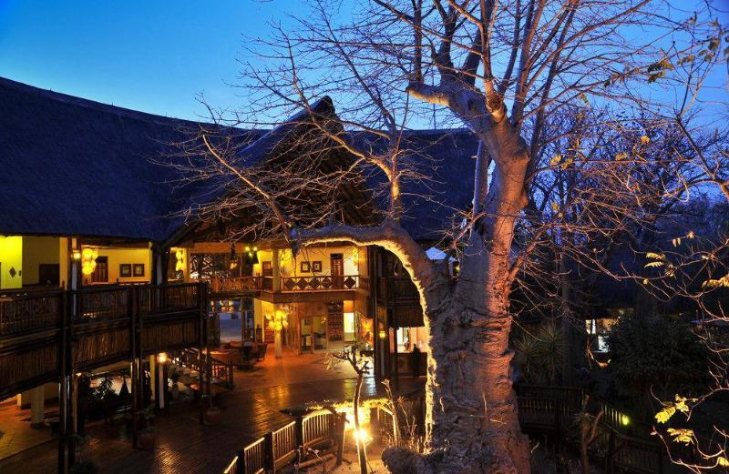 Cresta Mowana Safari Lodge Kasane Bagian luar foto