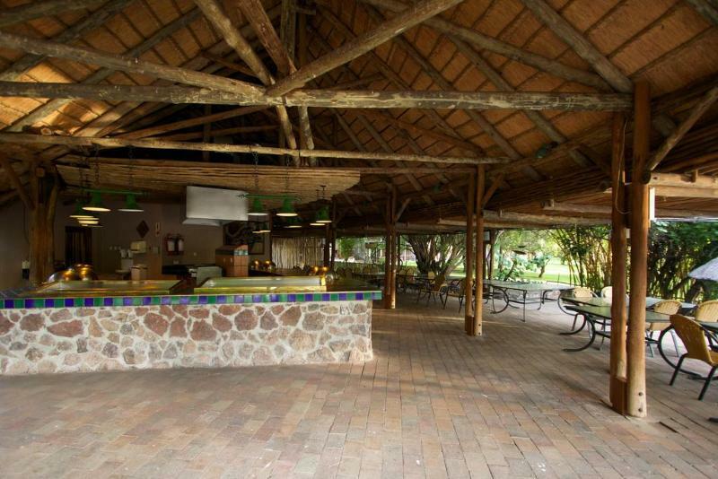 Cresta Mowana Safari Lodge Kasane Bagian luar foto