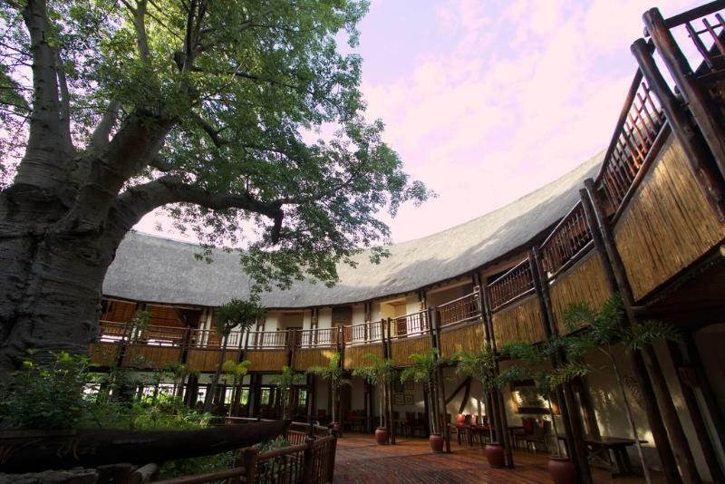 Cresta Mowana Safari Lodge Kasane Bagian luar foto